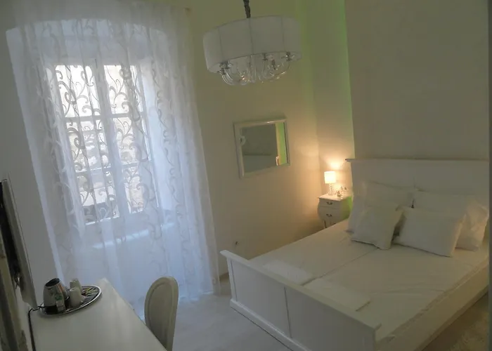 Bed & Breakfast Andio 4*